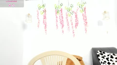 Scarlet online show from 13, 5, 2026