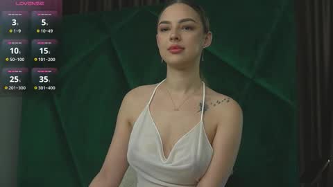 Snapshot of scarletcoles chatting on 3, 10, 2025 Scarlet online show from 3, 10, 2025