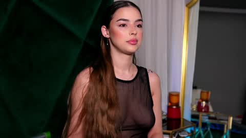 Snapshot of scarletcoles chatting on 11, 4, 2026 Scarlet online show from 11, 4, 2026