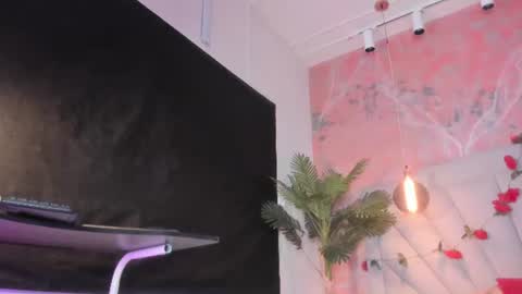 Scarlet Dayana online show from 13, 7, 2026