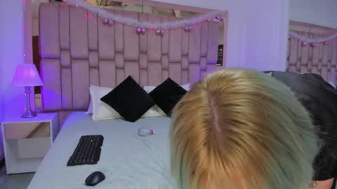 Snapshot of scarletgodd chatting on 13, 12, 2025 Scarlet online show from 13, 12, 2025