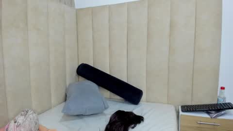 scarleth_jhons69 online show from 9, 9, 2025