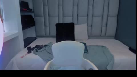 Snapshot of scarlethoot_ chatting on 6, 2, 2026 S C A R L E T online show from 6, 2, 2026