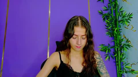 Snapshot of scarletjonesx chatting on 28, 9, 2025 Denis online show from 28, 9, 2025