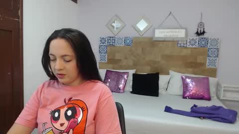 Snapshot of scarletlevis chatting on 2, 10, 2025 scarlet  online show from 2, 10, 2025