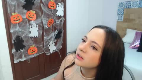 Snapshot of scarletlevis chatting on 14, 10, 2025 scarlet  online show from 14, 10, 2025
