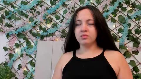 Snapshot of scarletlevis chatting on 19, 10, 2025 scarlet  online show from 19, 10, 2025