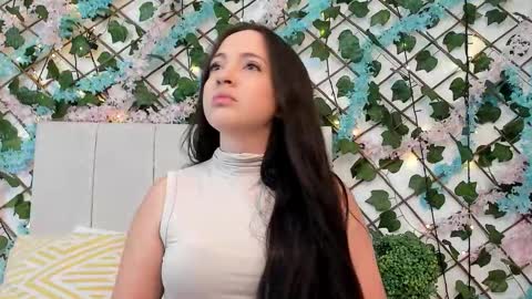 Snapshot of scarletlevis chatting on 20, 10, 2025 scarlet  online show from 20, 10, 2025