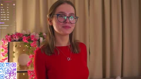 Snapshot of scarletliips chatting on 19, 12, 2025 Maria online show from 19, 12, 2025