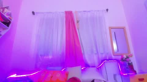 Snapshot of scarletliz chatting on 2, 12, 2024 Scarletliz online show from 2, 12, 2024