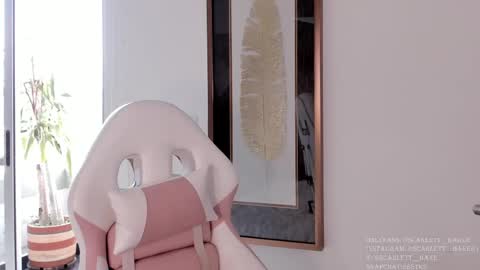 Snapshot of scarlett__baker11 chatting on 8, 3, 2025 juli online show from 8, 3, 2025