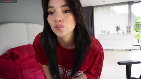 Snapshot of scarlett__baker11 chatting on 8, 10, 2025 juli online show from 8, 10, 2025