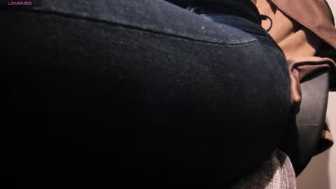 Scarlett Anaiz online show from 9, 1, 2026