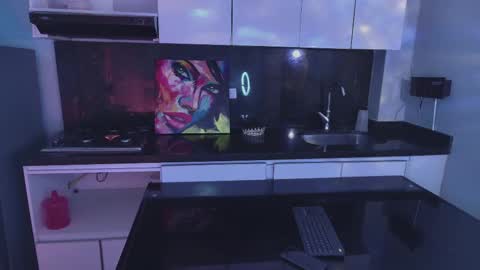 Scarlett Collins online show from 10, 3, 2025