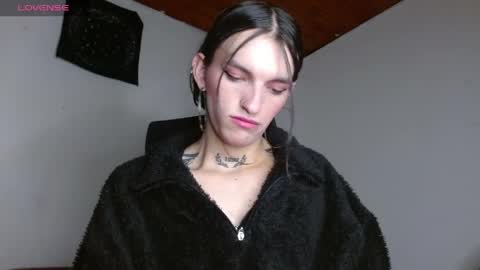 Snapshot of scarlett_crastrawberry chatting on 24, 4, 2026 scarlet online show from 24, 4, 2026