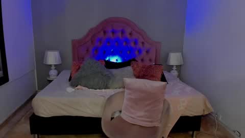 Snapshot of scarlett_dreamss7 chatting on 18, 2, 2025 Scarlett  online show from 18, 2, 2025