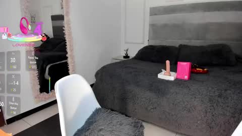  Scarlett  online show from 20, 2, 2025