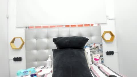 scarlett_fox20 online show from 3, 1, 2025