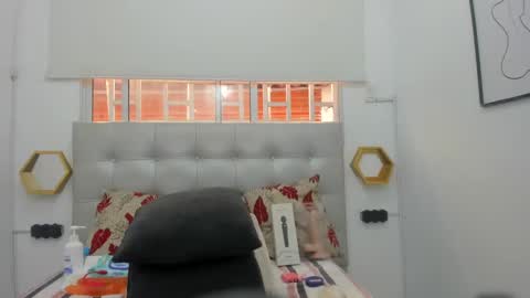 scarlett_fox20 online show from 3, 10, 2025