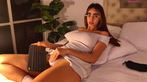 Scarlett Grand online show from 20, 9, 2025