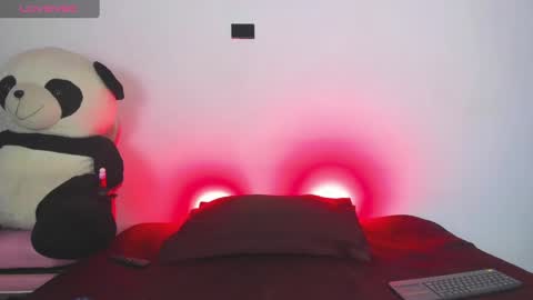 Snapshot of scarlett_lewis2 chatting on 15, 2, 2025 SweetScarlett online show from 15, 2, 2025