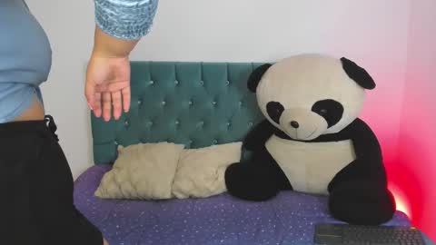 Snapshot of scarlett_lewis2 chatting on 2, 10, 2025 SweetScarlett online show from 2, 10, 2025