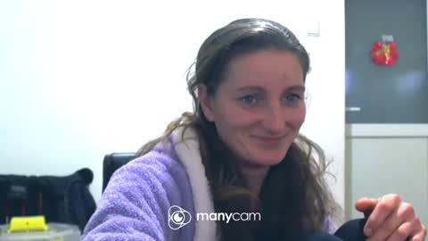 Snapshot of scarlett_queen01 chatting on 2, 2, 2025 scarlett_queen01 online show from 2, 2, 2025