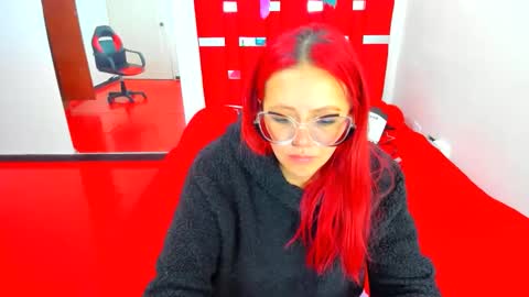 scarlett_red_11 online show from 2, 5, 2026