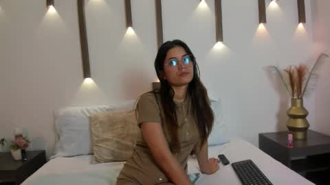 S C A  R L E T online show from 3, 2, 2026