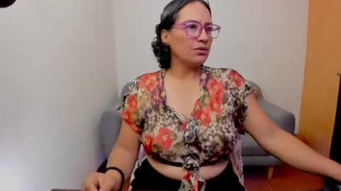 Snapshot of scarlett_sax chatting on 11, 6, 2026 Scarlett sax online show from 11, 6, 2026