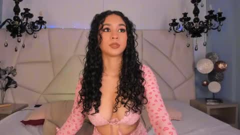 Snapshot of scarlettflever chatting on 15, 4, 2026 Scarlett Fever online show from 15, 4, 2026