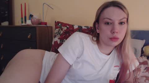 Snapshot of scarlettford chatting on 19, 12, 2024 Scarlett online show from 19, 12, 2024
