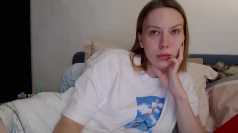 Snapshot of scarlettford chatting on 29, 10, 2025 Scarlett online show from 29, 10, 2025