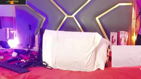 Snapshot of scarletthott1 chatting on 11, 5, 2026 Scarlett Hot online show from 11, 5, 2026