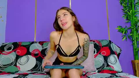 Scarlet online show from 12, 9, 2025