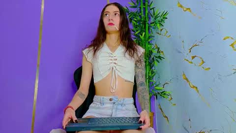 Scarlet online show from 17, 9, 2025