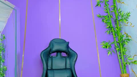 Scarlet online show from 9, 10, 2025