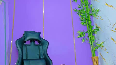 Scarlet online show from 15, 10, 2025