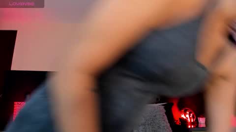 scarlettorres online show from 5, 10, 2025