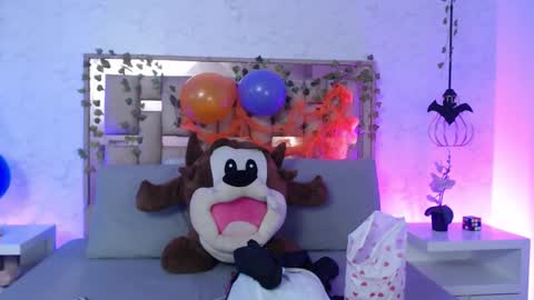 Snapshot of scarlettroxx chatting on 22, 10, 2025 Scarlet online show from 22, 10, 2025