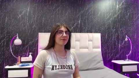 Scarlet online show from 17, 12, 2025