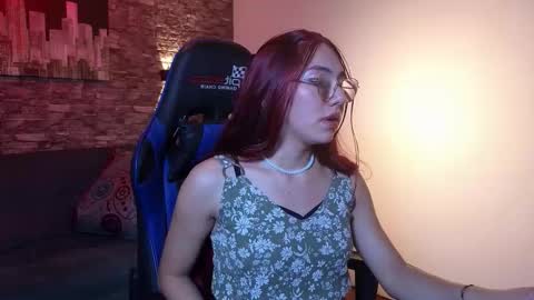 Snapshot of scarlettvg chatting on 23, 12, 2025 scarlett online show from 23, 12, 2025