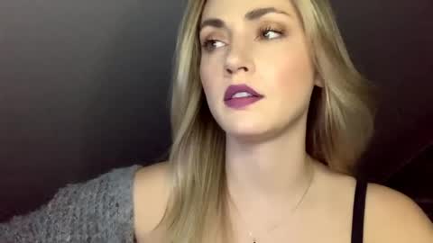 ScarlettxBlonde online show from 8, 5, 2026