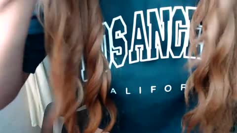 Snapshot of scarletxxxx chatting on 3, 2, 2025 Queen Scarlet online show from 3, 2, 2025