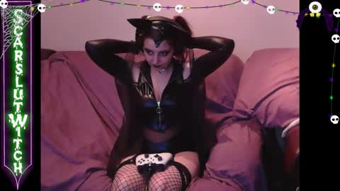 Snapshot of scarslutwitch chatting on 30, 10, 2025 ScarSlutWitch online show from 30, 10, 2025