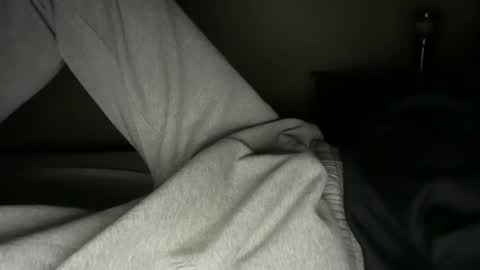 Snapshot of scb894682 chatting on 17, 12, 2025 Skinny College Boy online show from 17, 12, 2025