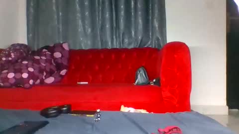 Snapshot of scentedfriction chatting on 16, 12, 2025 scentedfriction online show from 16, 12, 2025