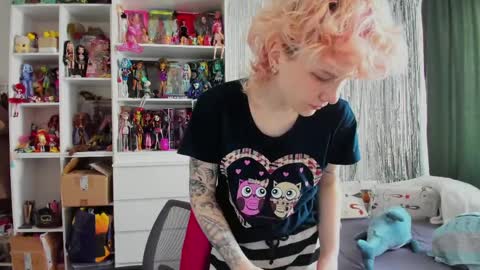 Snapshot of school_love chatting on 30, 3, 2026 Rina online show from 30, 3, 2026