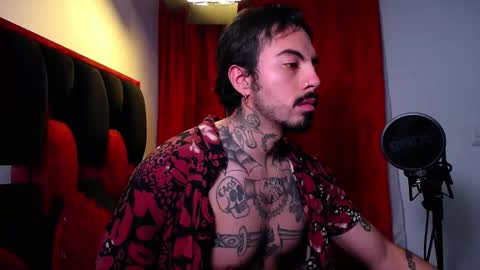 Alejandro help me to reach 200 thumps up online show from 19, 5, 2026