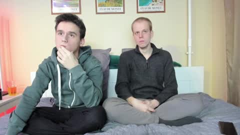 Thomas brunette and Alex blond online show from 7, 12, 2024